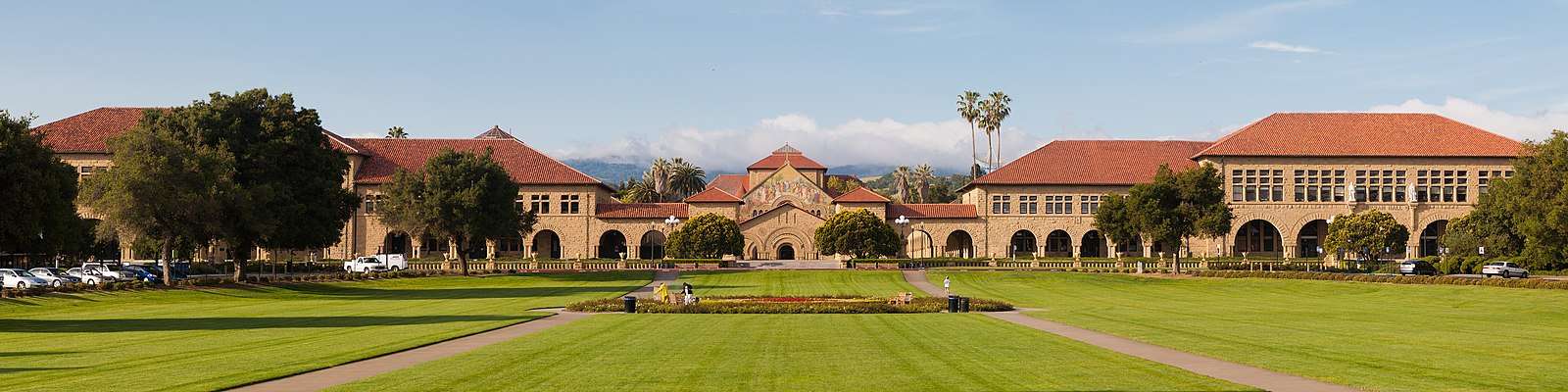 A panoramic of Stanford University's campus.